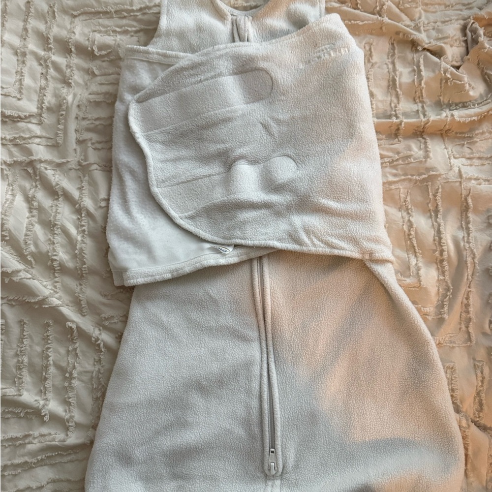 Cozy White halo swaddle